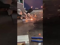 Μηχανή συγκόλλησης με λέιζερ με μονοκινητήρα για τη συγκόλληση υλικών διαφόρων πάχους