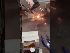 2000W χειροκίνητη μηχανή συγκόλλησης λέιζερ με μονοκινητήρα με 10m καλώδιο τυποποιημένων ινών